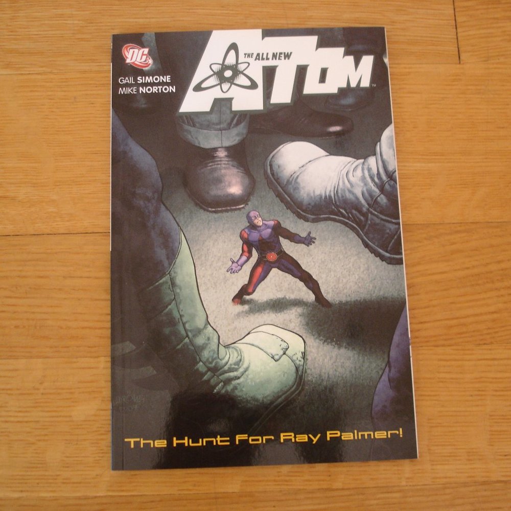 ATOM: THE HUNT FOR RAY PALMER DC New Graphic Novel